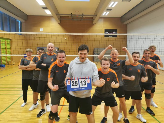 <strong>Der erste Pflichtspielsieg in der neuen Saison für die Volleyballherrenmannschaft des TSV Plattling</strong>