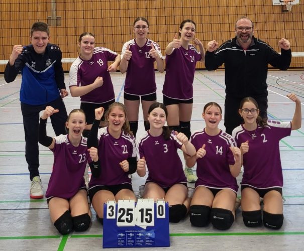 U16-Volleyballerinnen des TSV Plattling belohnen sich für spektakuläre Aufholjagd